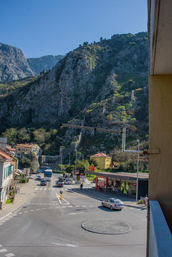 Apartman Dijana Kotor Exteriör bild