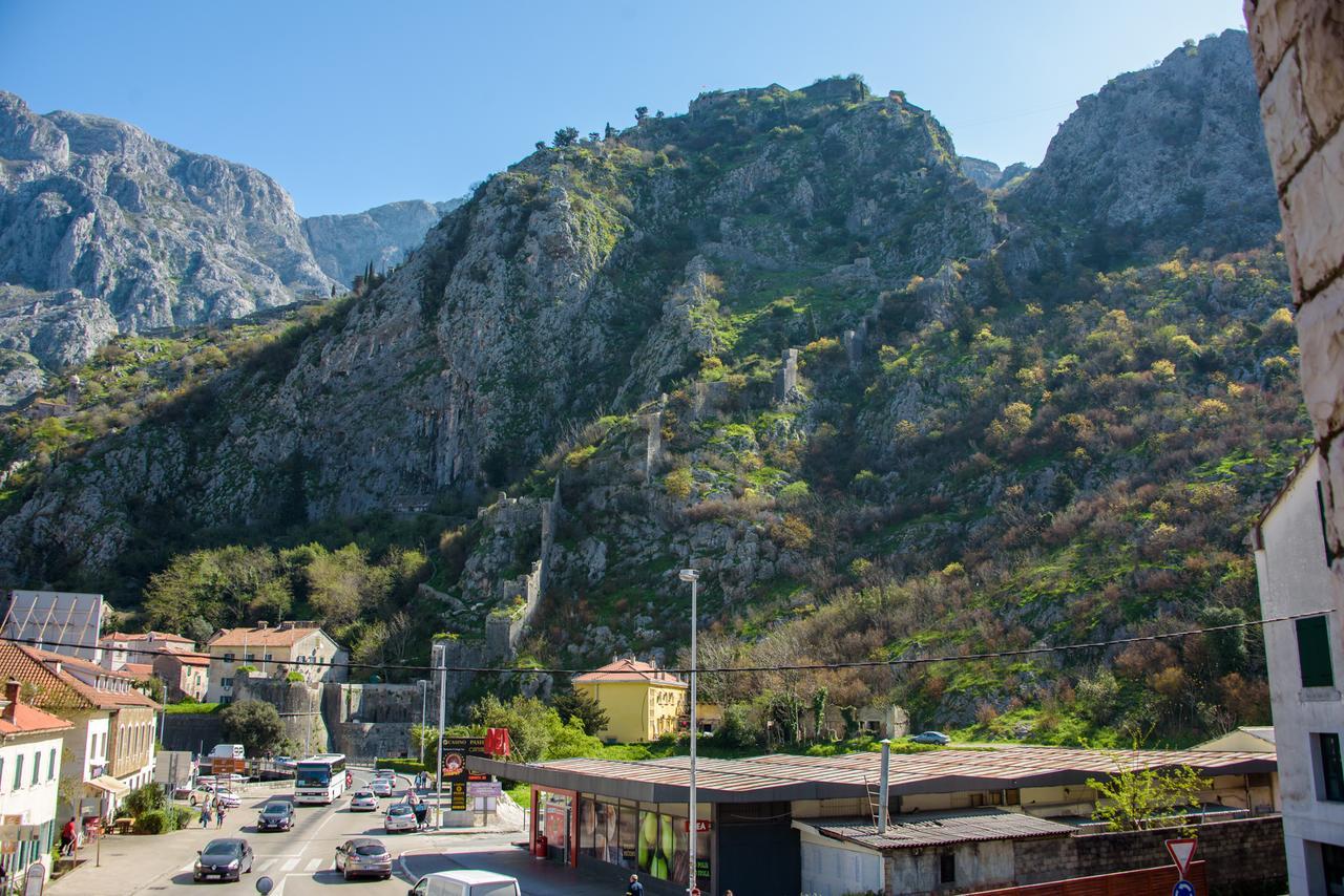 Apartman Dijana Kotor Exteriör bild